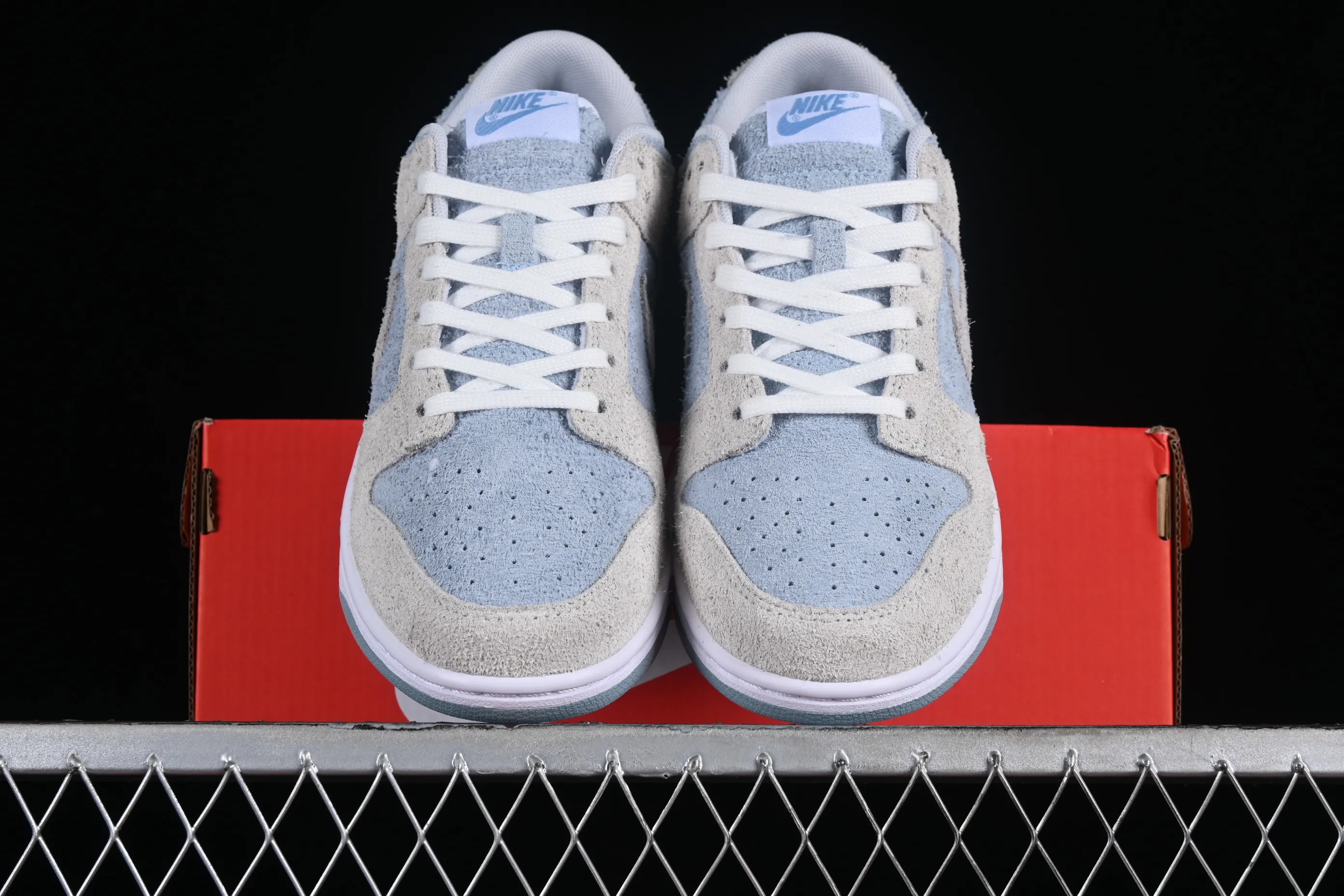 All categories Nk SB Dunk series Nk SB Dunk Low low-top sneakers Nk Dunk Low Frozen 2.0 SB low-top casual sneakers FZ3779-025